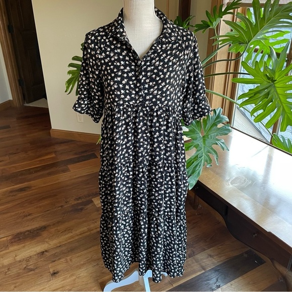 Natural Life Rebecca Floral Black and Cream Roses Midi Tiered Flowy Dress Size S